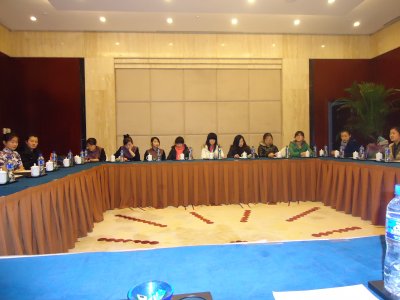 与瑞湾实习生座谈